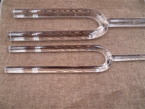 Grossiste chinois de diapasons en quartz fabriqués en cristal pur avec un son durable