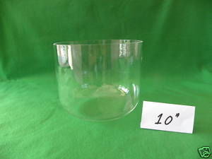 Des bols de chant en cristal clair au quartz