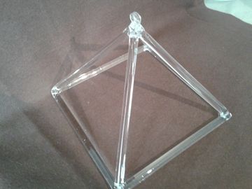 Pyramide de cristal de quartz pour la guérison, l'équilibre et la méditation