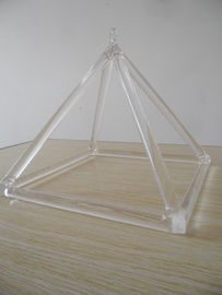 Pyramide chantante en cristal de quartz pour la guérison harmonique et l'équilibre