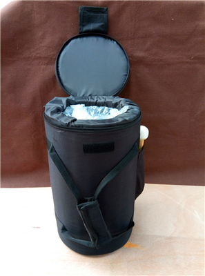 Bocal de chant en cristal bleu foncé