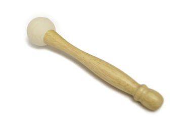 Marteau en bois avec balle en caoutchouc