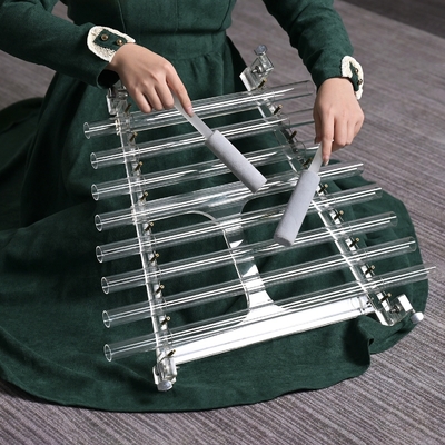 Arpe de cristal de quartz enveloppée par alliage d'aluminium Boîte avec marteau de cristal prix de gros