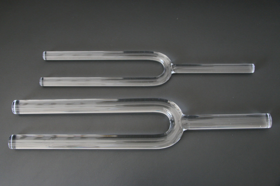 Diapason en cristal pur à longue résonance pour la guérison sonore avec maillets en cristal prix de gros