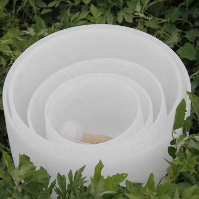 Un bol de chant en cristal pour le bain de son pour la fête des mères