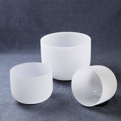 Fabricant direct Bouteille à chanter en quartz à chakra blanc réglé avec palette et note de chakra FSB951