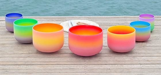 Couleur arc-en-ciel glacé Quartz Crystal Bowl chantant pour l'âme thérapie ou la guérison faite en Chine