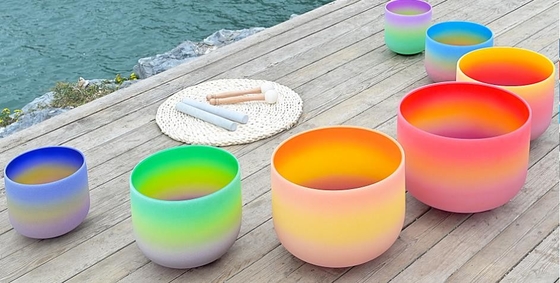 Couleur arc-en-ciel glacé Quartz Crystal Bowl chantant pour l'âme thérapie ou la guérison faite en Chine