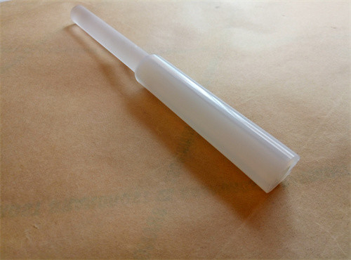 Frappe-cristal pour pyramide chantante en quartz et bol chantant