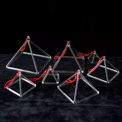 Accessoire de la pyramide chantante en cristal