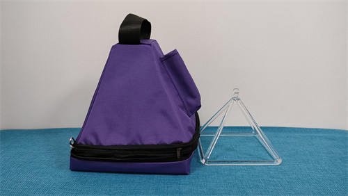 Le quartz est une pyramide chantante.
