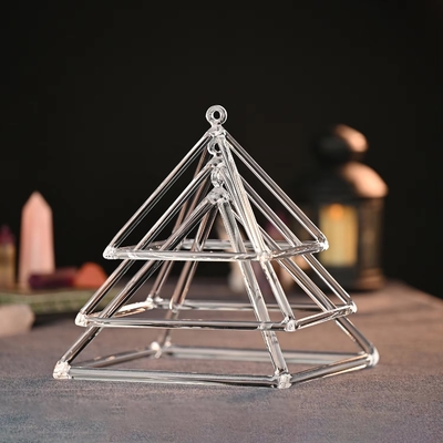 Pyramides chantantes en quartz