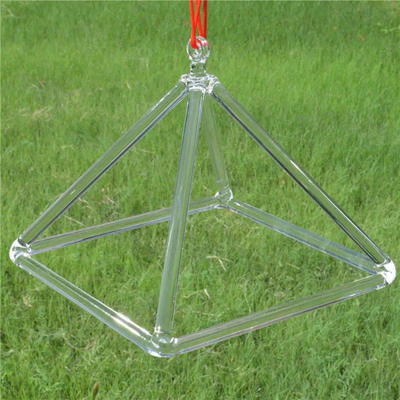 Pyramide en quartz pour la sonothérapie