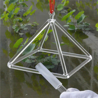 Pyramide en quartz pour la sonothérapie
