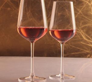 Des verres à vin en gros sans plomb en cristal rouge fabriqués en Chine