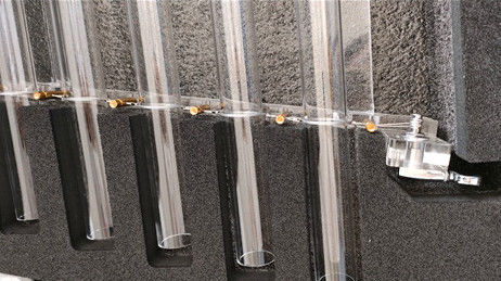 Harpe en cristal de quartz enveloppée dans un boîtier en alliage d'alumine avec maillet en cristal
